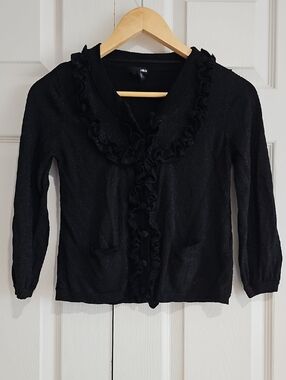 🖤 H&M Black Ruffle Cardigan – Feminine & Classic 🖤